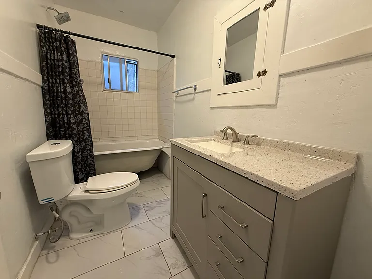 5613 La Mirada Ave — Photo 4