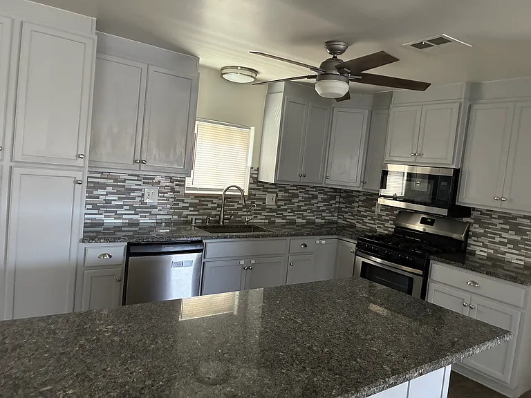 231 Chaparral Ln — Photo 6