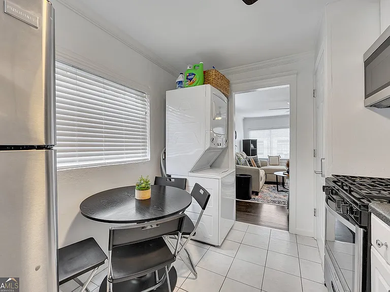 1040 Herndon St NW #B — Photo 14