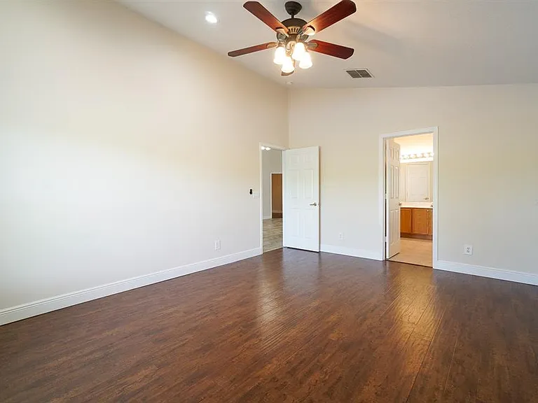 13518 Briarmoor Ct — Photo 11