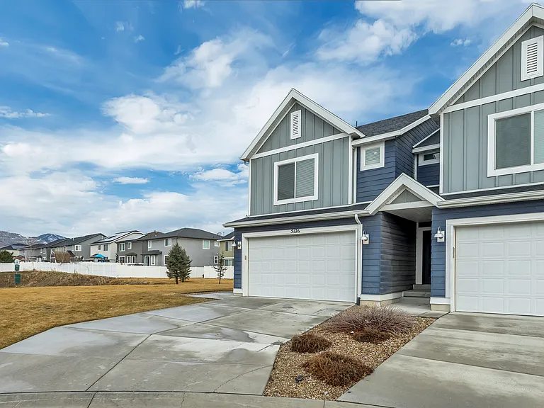 5176 W Duet Dr — Photo 2