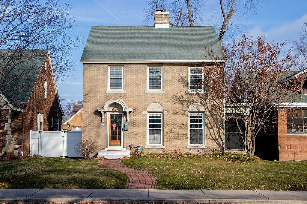 603 W Maywood Ave photo 1