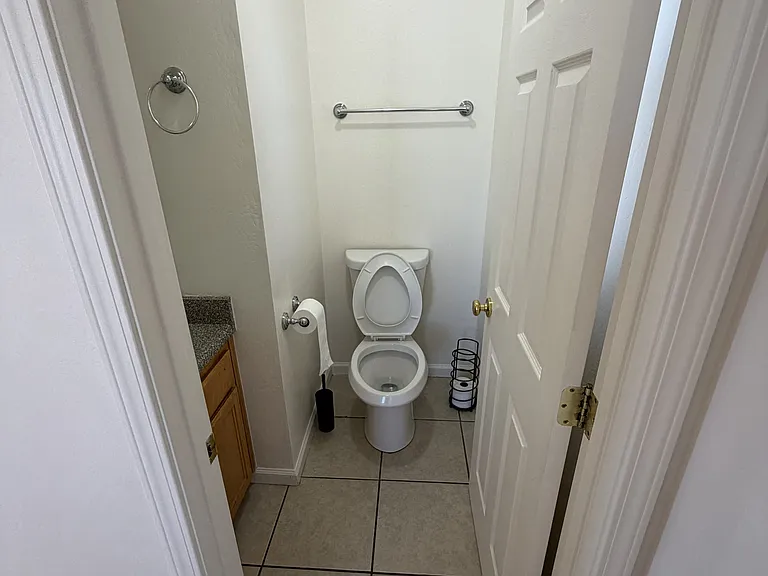 21100 Santa Barbara Dr #D — Photo 7