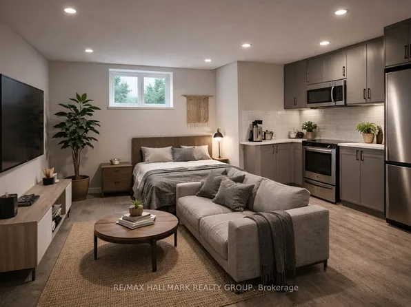 886 B Byron Ave, Ottawa, ON