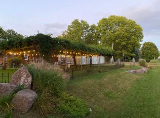 7112 Elevator Rd, Roscoe, IL 61073