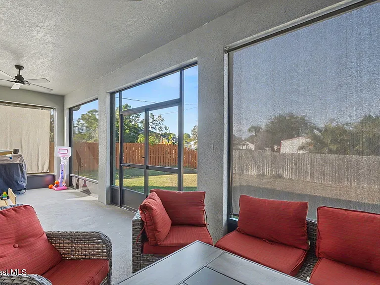 1835 Eugenia Ct NW — Photo 32