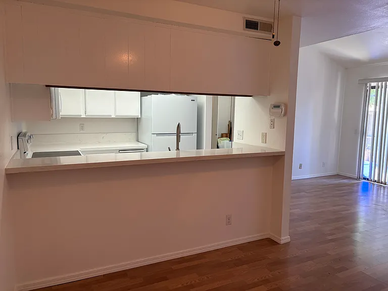 Breakfast bar