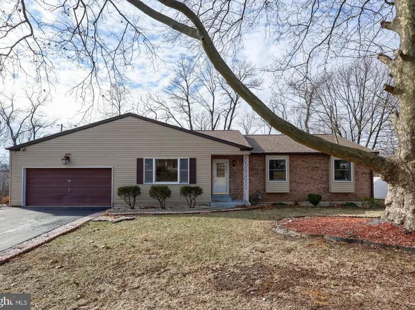 100 Scarboro Dr, York, PA 17403