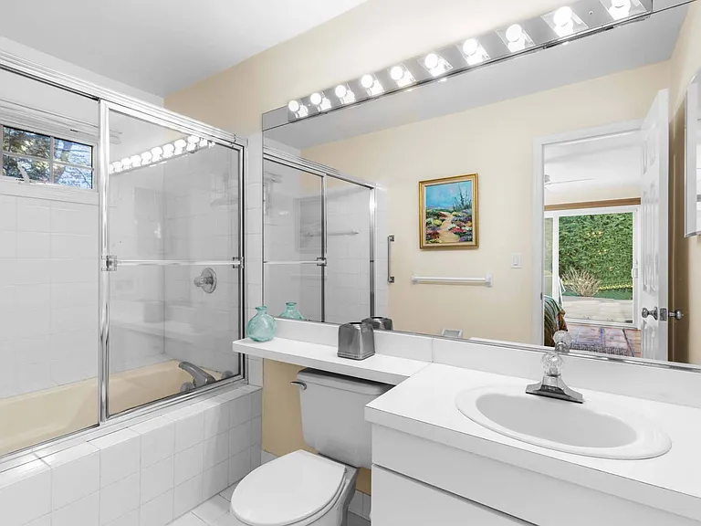 20 Hubbard Ln #116 — Photo 5