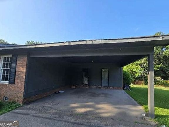 4th image of 2914 Meadowbrook Dr