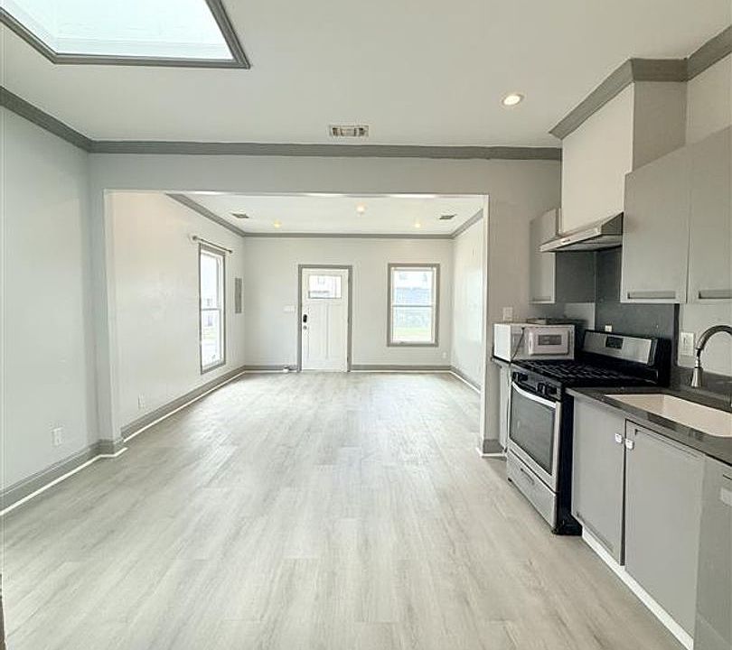 1st image of 939-941 Bayonne St #939