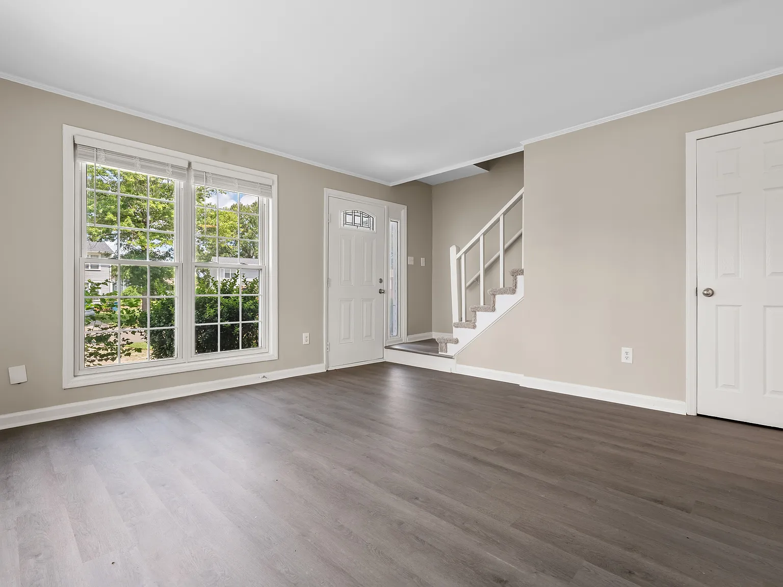2 bed, 1.5 bath, 1000 sqft, $1,495 — Photo 3