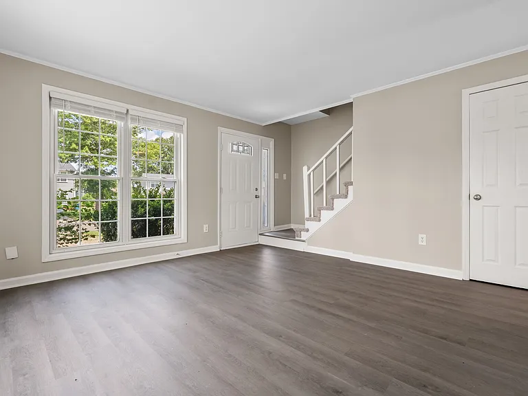 8 Hayti Ln — Photo 3
