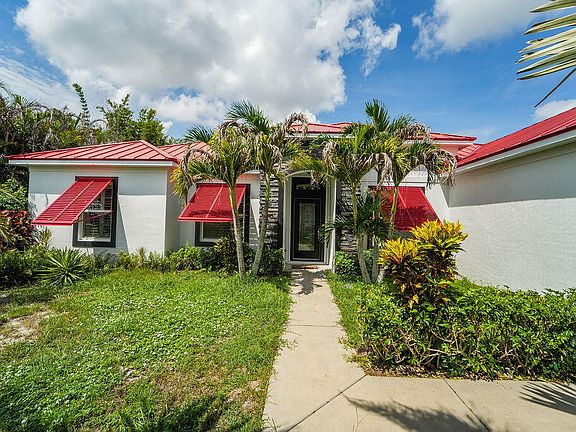 2nd image of 1812 SE FALLON Drive