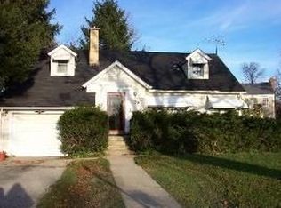 79 E Frontage Rd, Northfield, IL 60093