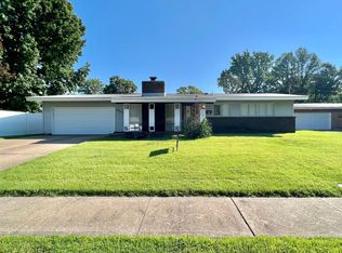 3025 Newgate Dr, Florissant, MO 63033