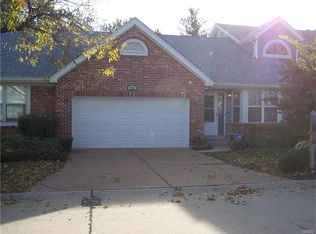 304 Kehrs Mill Bend Ct, Ballwin, MO 63011