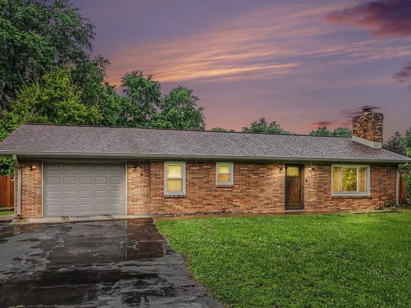 2220 Kopf Ln, West Lafayette, IN 47906