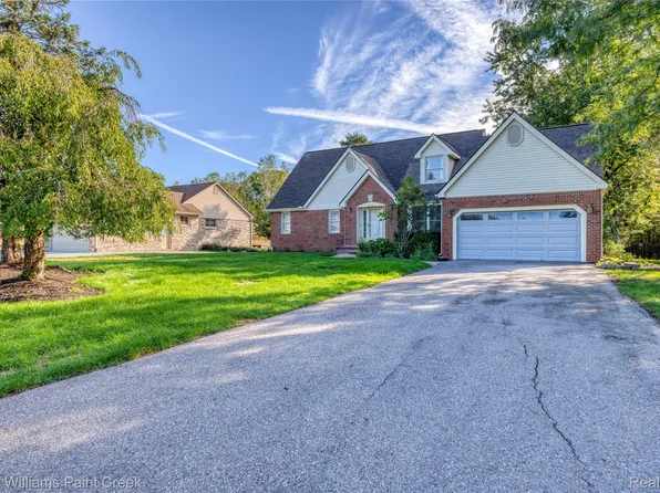 20838 Gill Rd, Farmington Hills, MI 48335