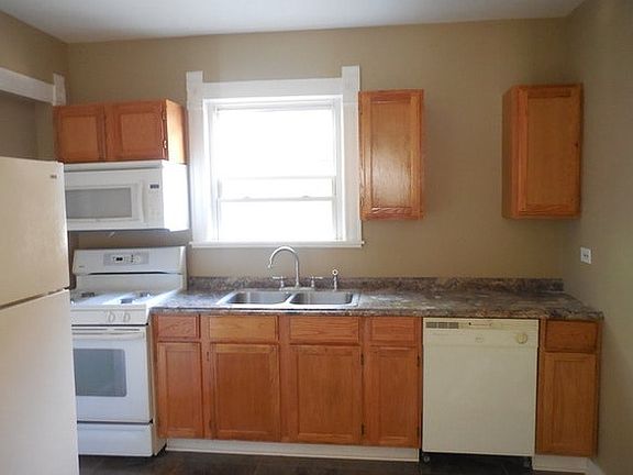 5th image of 11945 S Eggleston Ave #1