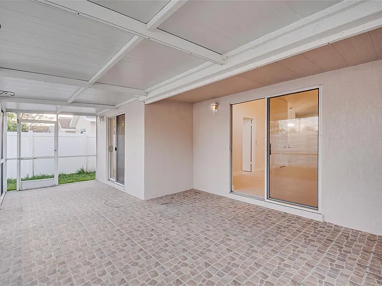 1542 Brook Hollow Dr — Photo 26