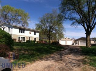26005 325th St, Sioux City, IA 51108
