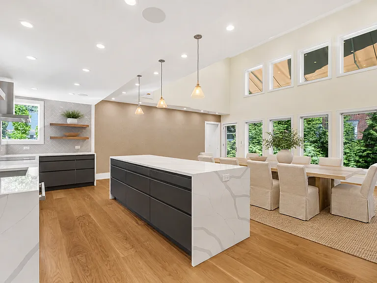 59 Fresh Pond Ln — Photo 3