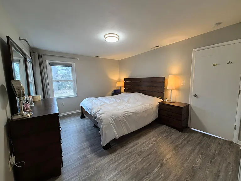 101 York Dr — Photo 16
