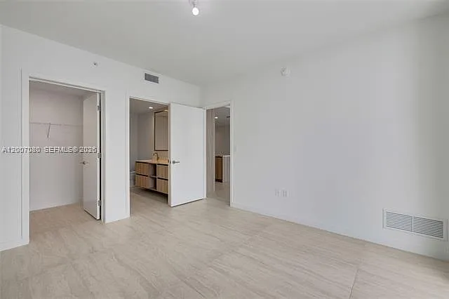 77 SE 5th St — Photo 55