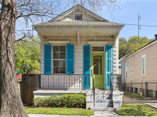 1672 Rousselin Dr, New Orleans, LA 70119