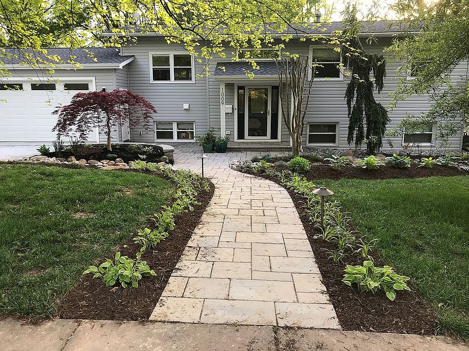 1st image of 1009 Charlton Pl
