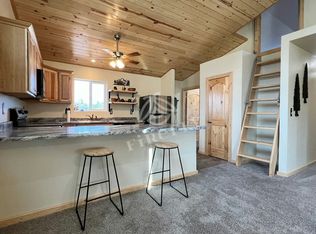 2268 Meadow Ln, Overgaard, AZ 85933