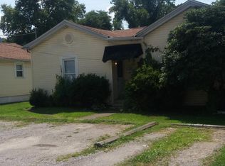 306 68th St SE #A, Charleston, WV 25304