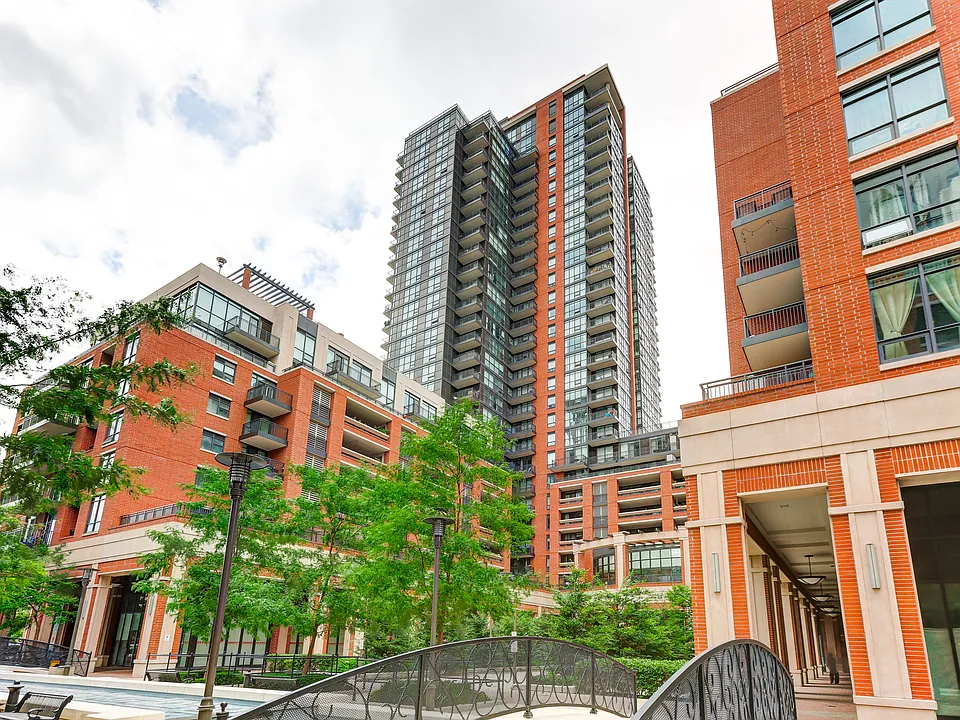 830 Lawrence Ave W #3XX