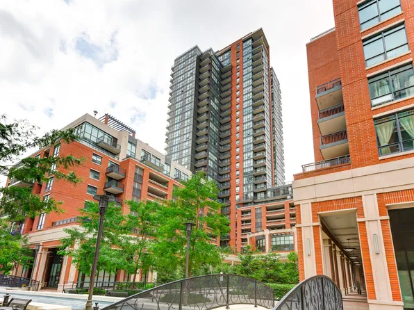 830 Lawrence Ave W #3XX, Toronto, ON M6A 0B6