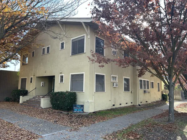 1218 L St APT B, Modesto, CA 95354
