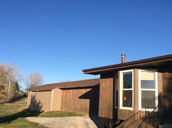 3rd image of 101 Sunset Dr