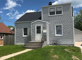 2205 S 10th St, Manitowoc, WI 54220