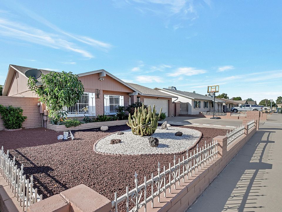 1st image of 4027 W Lupine Ave