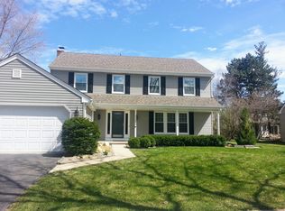 2220 Forest Ridge Rd, St Charles, IL 60174