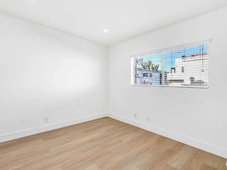1441 S Bedford St — Photo 9