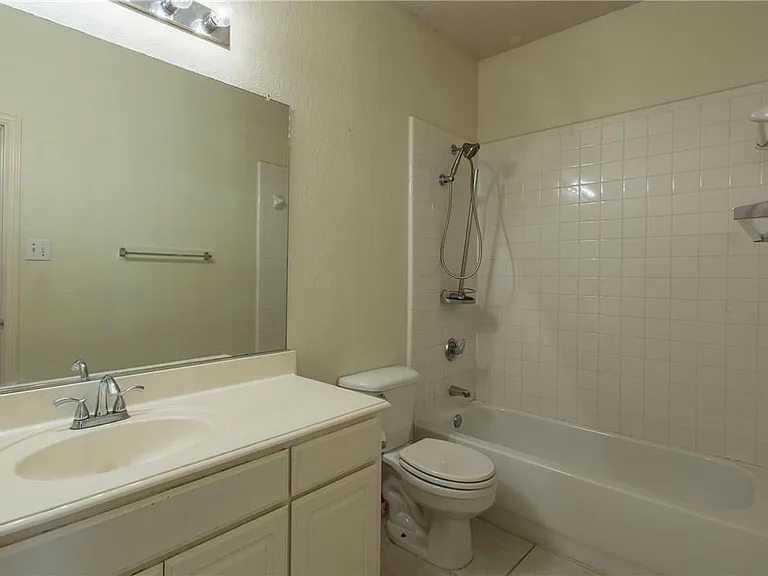 8216 Spring Valley Ln — Photo 14