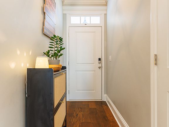 3rd image of 5 Barrett Ln