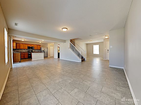 4th image of 916 Balto Dr