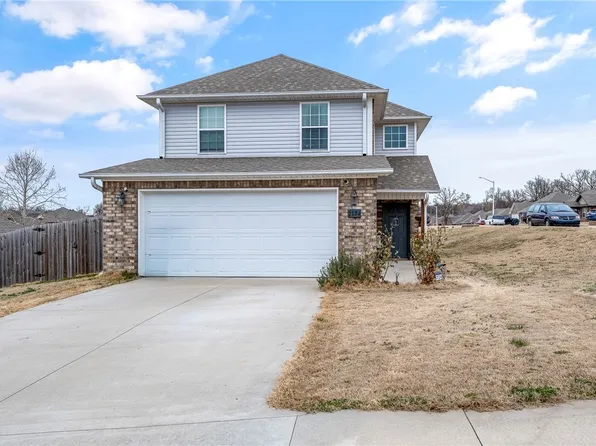 2124 Carlisle St, Gentry, AR 72734