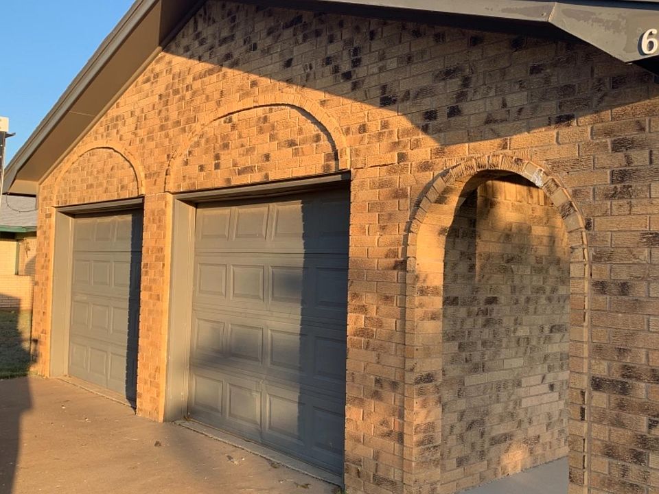 1st image of 605 Cactus Dr