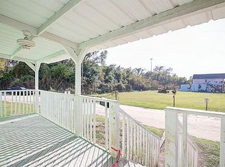 1322 Clear Lake Rd, Highlands, TX 77562