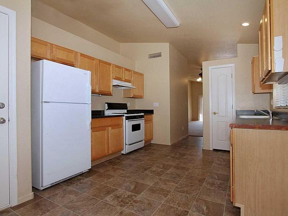 5th image of 2220 W Catalina View Dr