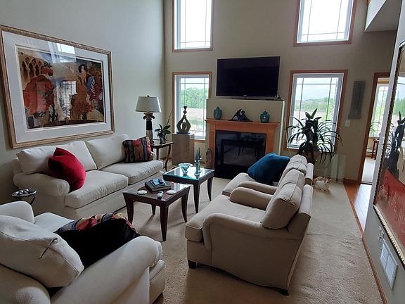 Spacious Living room with 18ft ceilings
