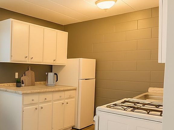 3rd image of 4236 Upton Ave S APT 101